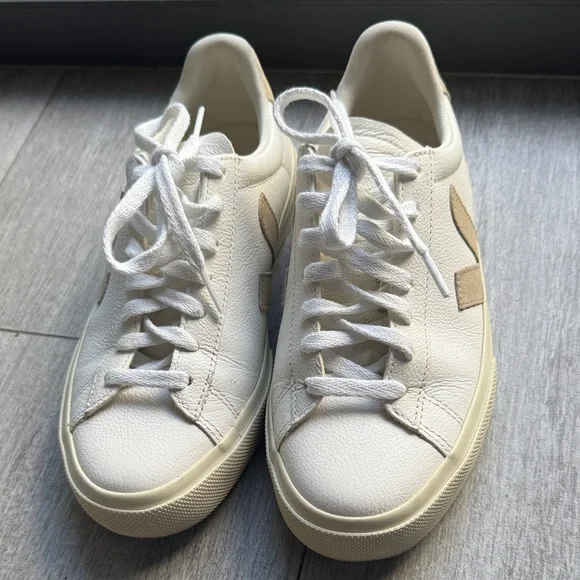 Veja CAMPO LEATHER WHITE NATURAL
Sneakers Running Shoes US 6 EUR 37 - Picture 3 of 10